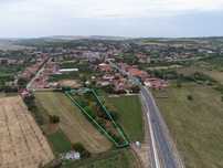 Vând casă+ teren intravilan cu livadă de pomi fruct