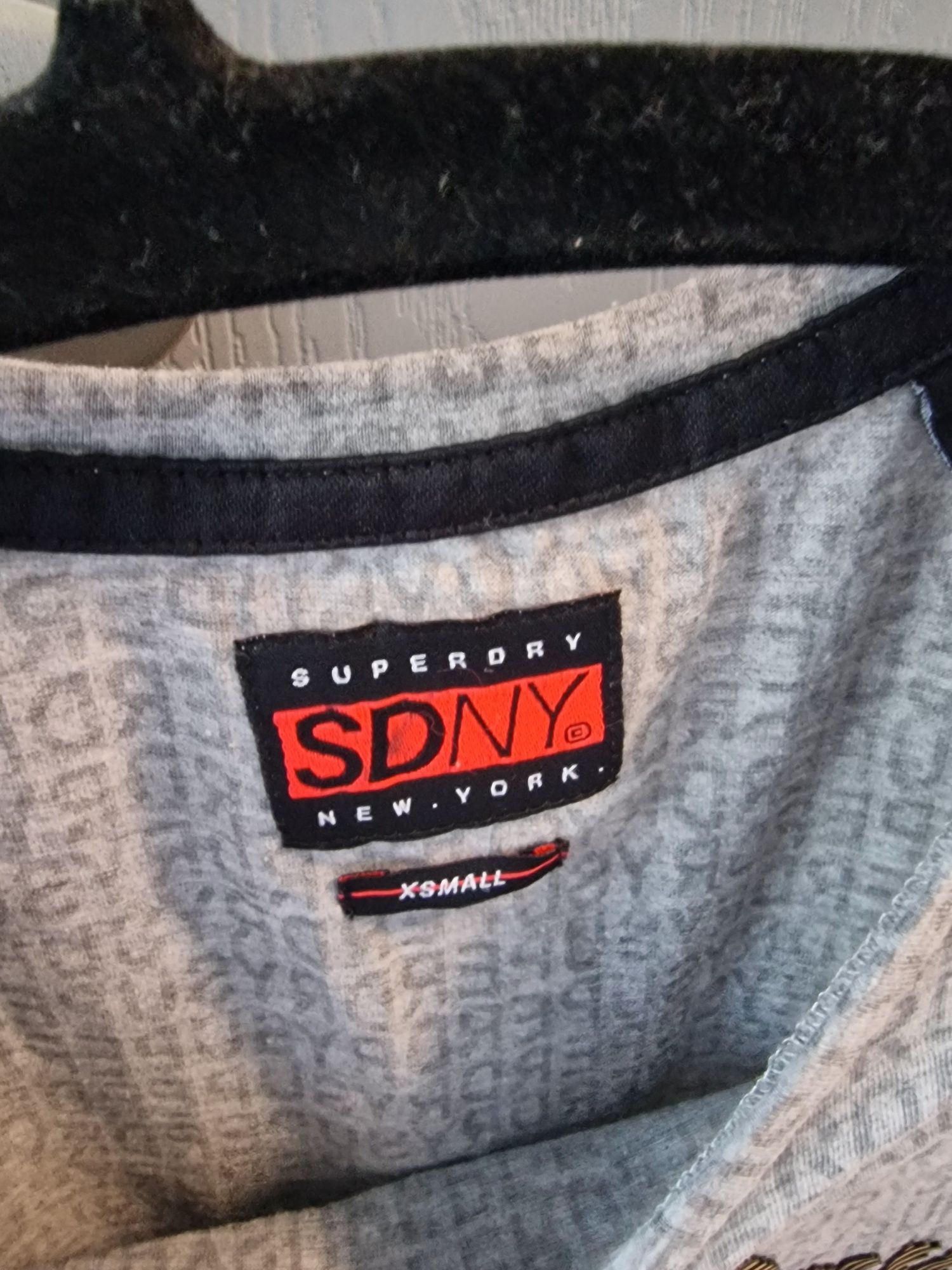 Тениски Superdry и Guess