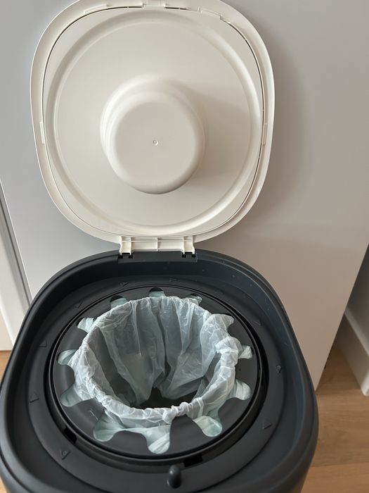 Cos scutece Tommee Tippee Sangenic Twist&Click + 6 rezerve