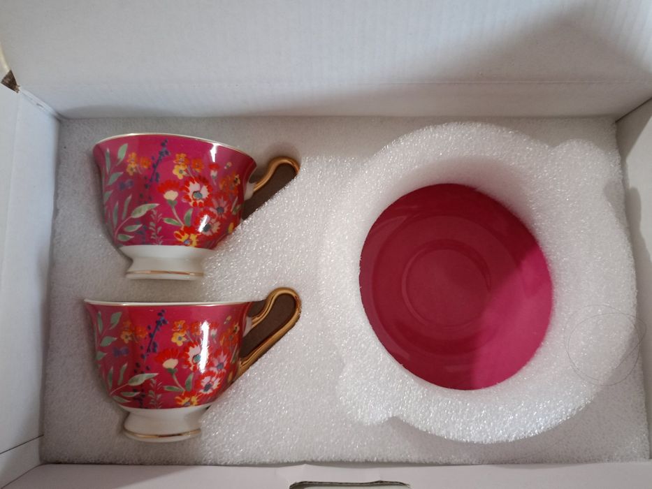 Чаши за кафе чисто нови.