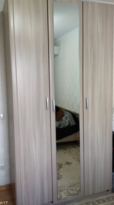 СРОЧНО ПРОДАМ Шкаф 3-х дверный
