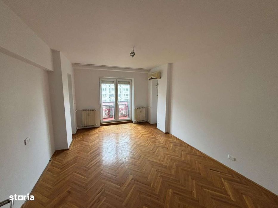 Bulevardul Decebal, 2 camere! Vedere stradala pe sud