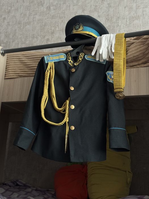 Парадная форма Жас Сарбаз 5-6 класс на рост 130-140 см