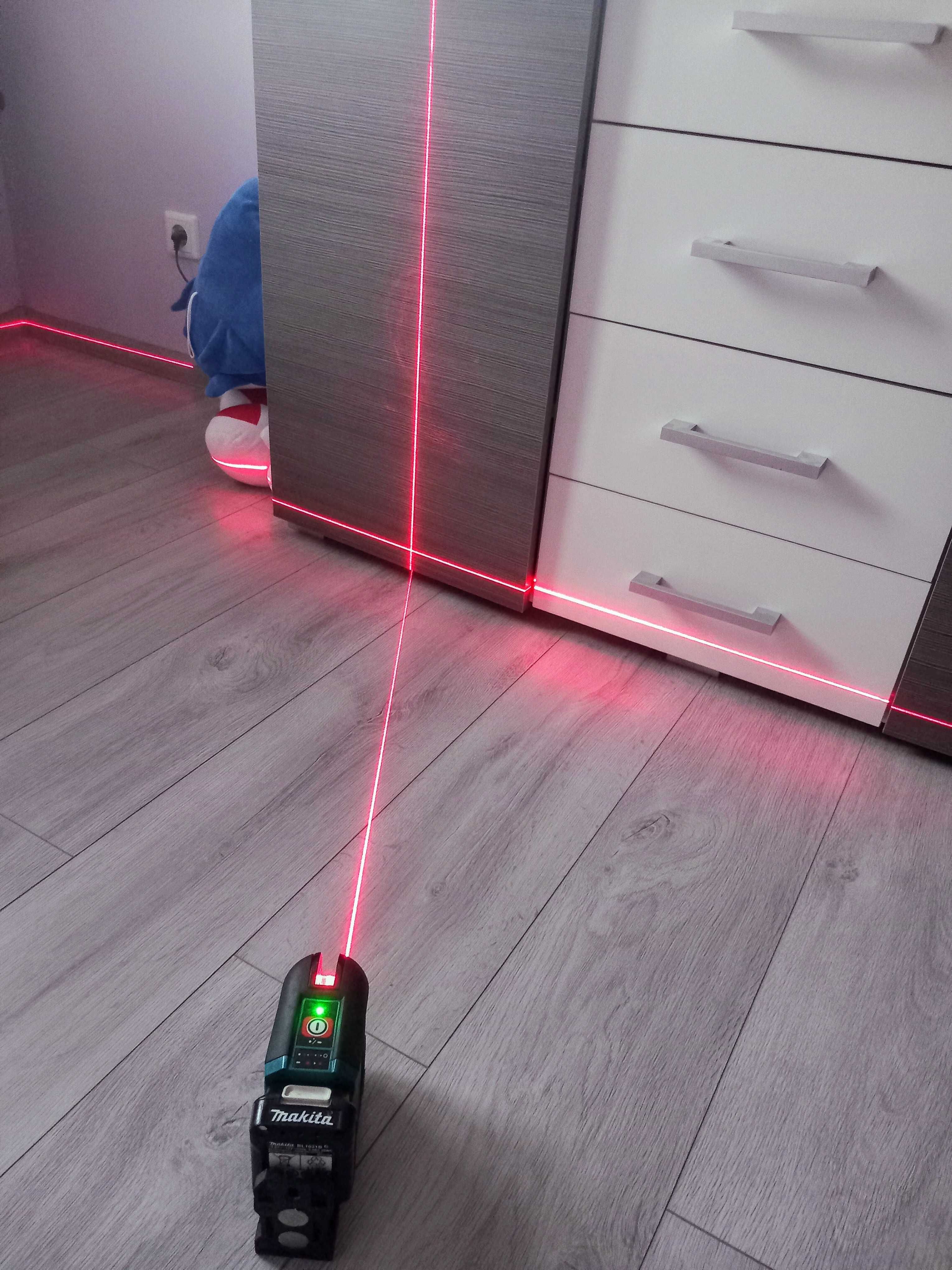 Лазерен нивелир  Makita SK105DZ