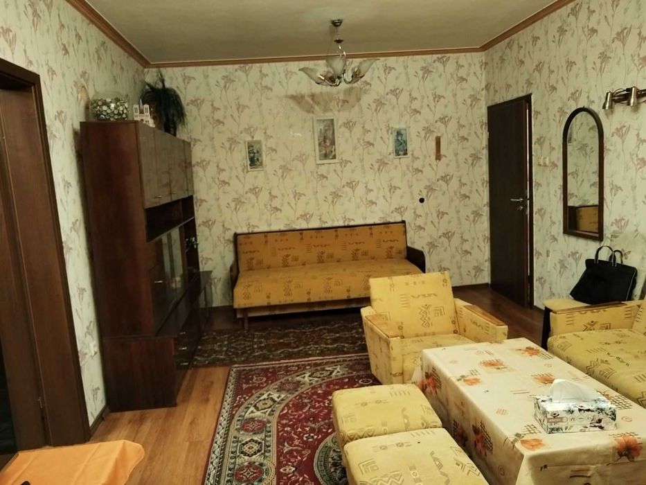 Просторен слънчев двустаен до Английската гимназия в Стрелбище