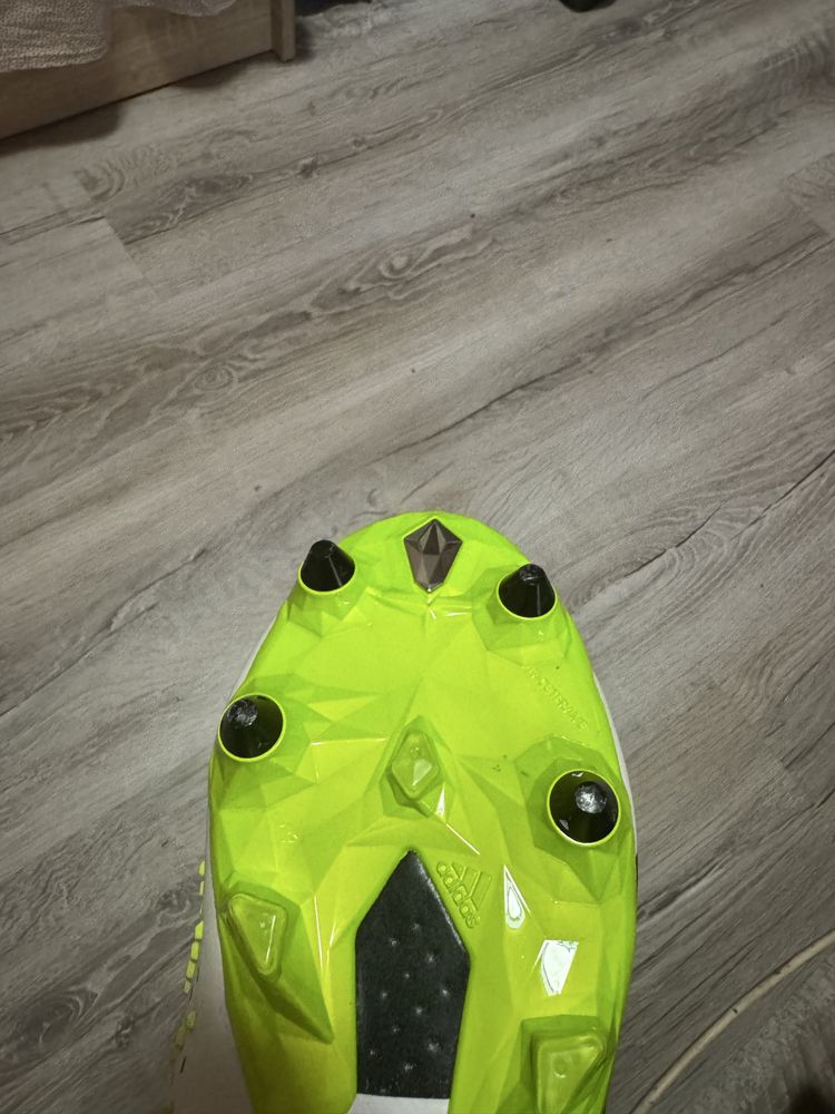 Професионални бутокни adidas predator