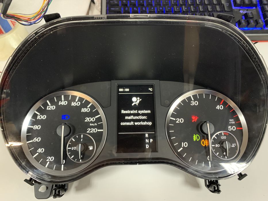 Reparatie ceasuri de bord mercedes vito