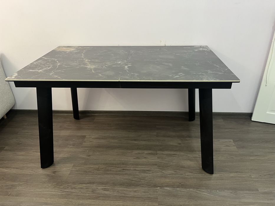 Продается кухонный стол