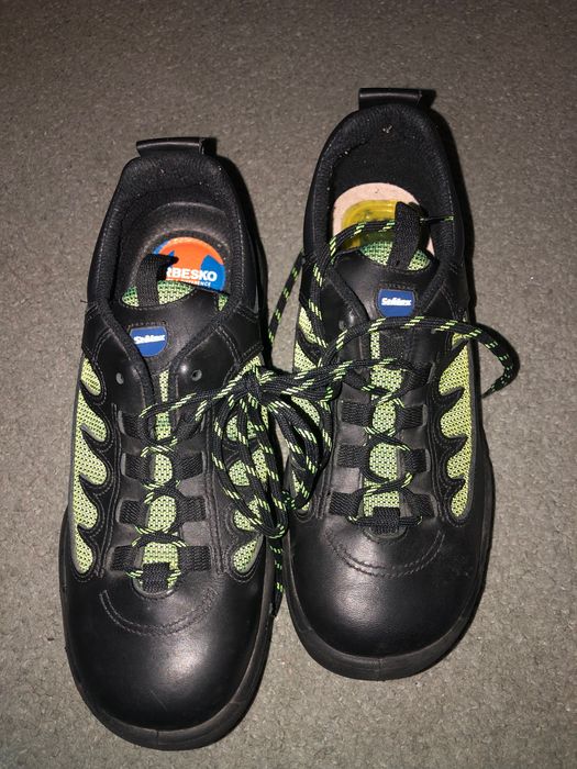 Bocanci Arbesko, marime 40.