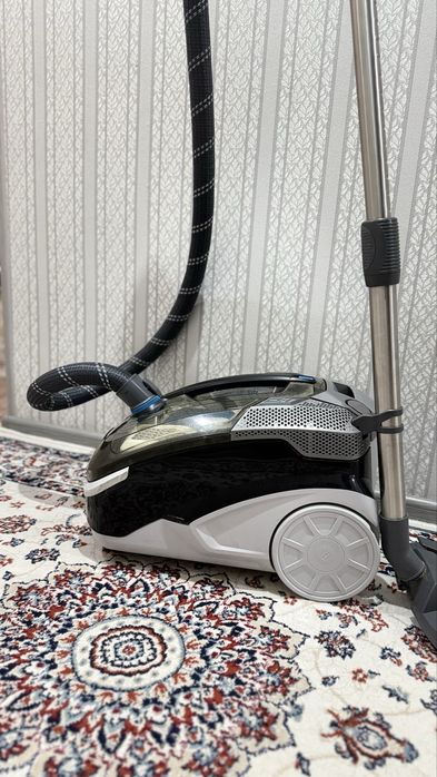 Продам пылесос Tomas Vesrfalia XT