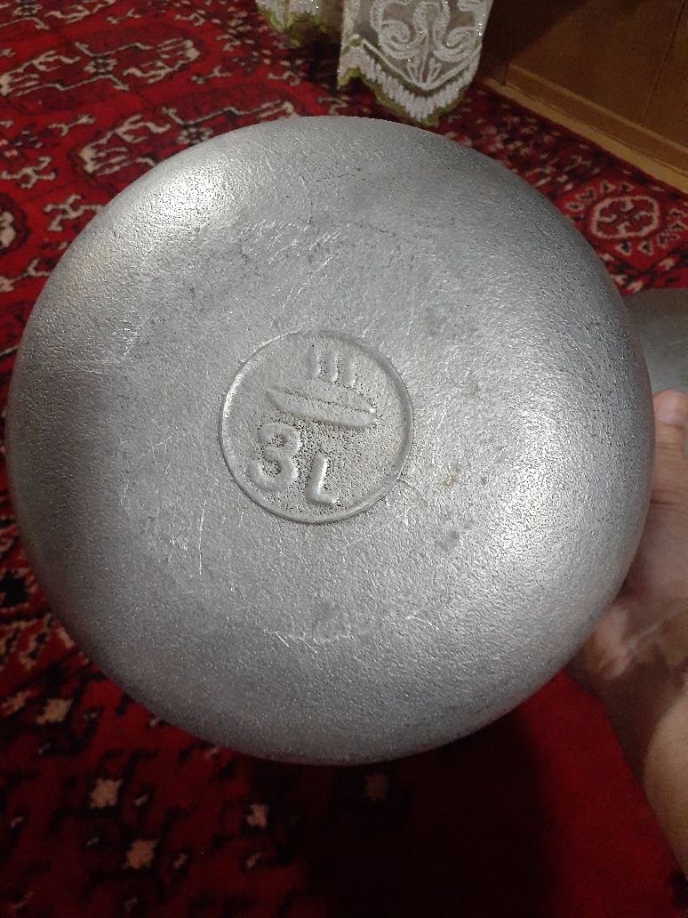 Kukmara qozon sotiladi