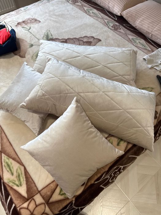 Подушки и одеяло