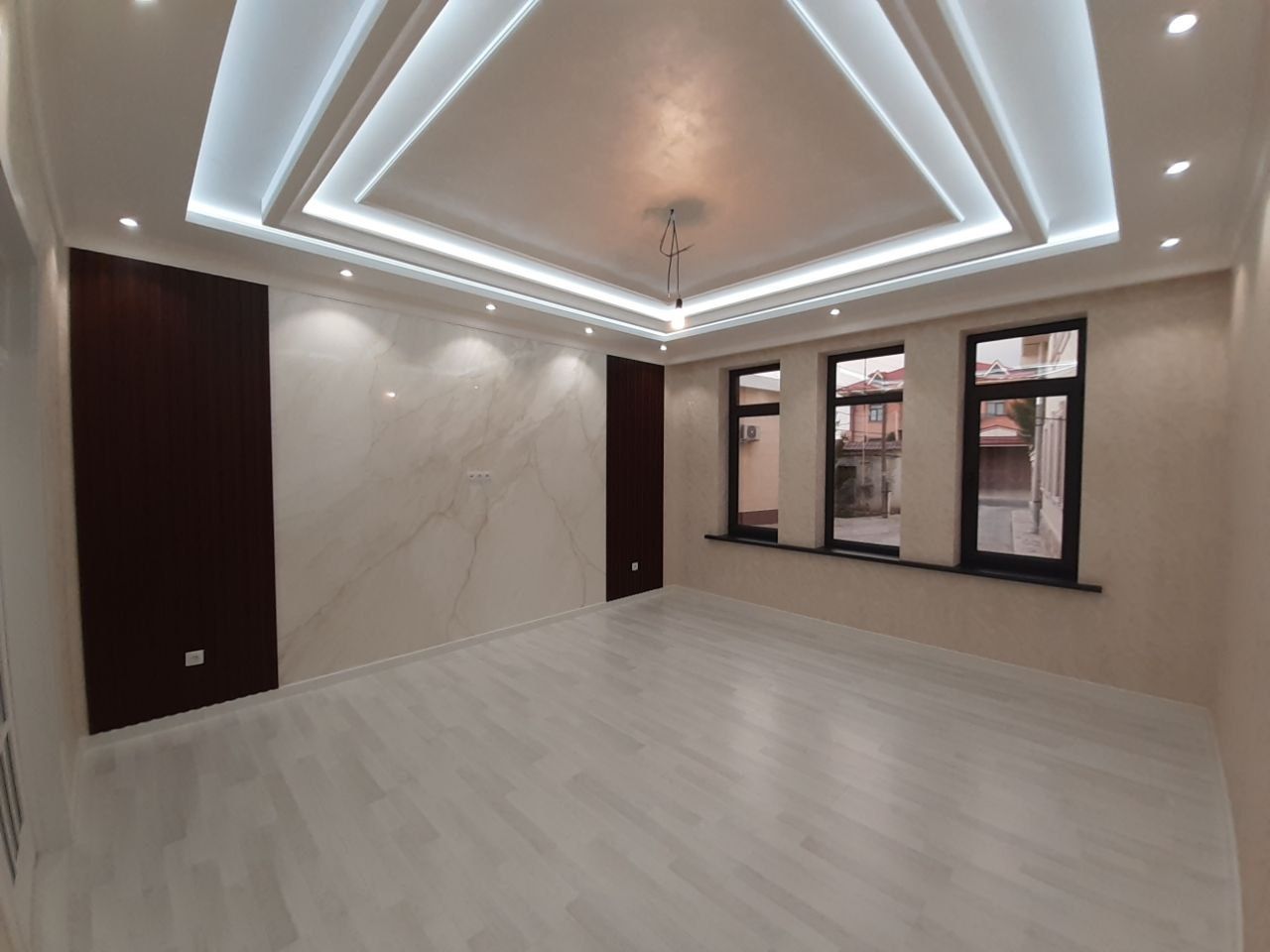 срочно продается коттедж корасув-6 4-комн
