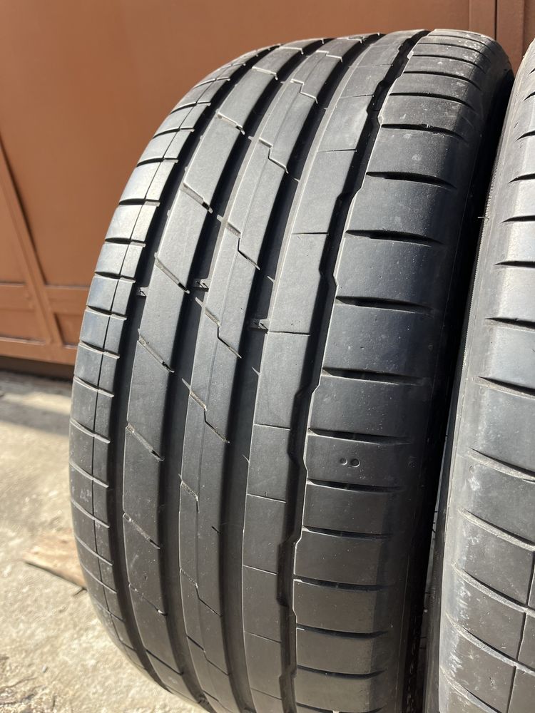 2 бр. летни гуми 255/45/19 Hankook MOE RSC DOT 0522 5,5 mm