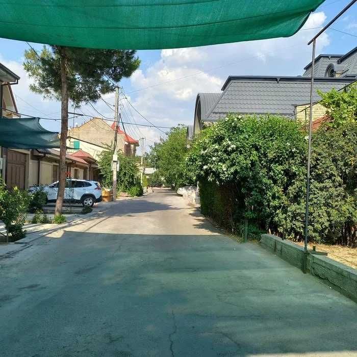 Максим Горький продается дом  соток5 Фасад21м Ор Салом чайхана