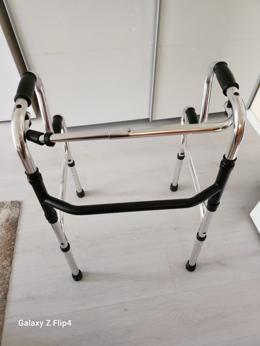 Проходилка за възрастен - чисто нова