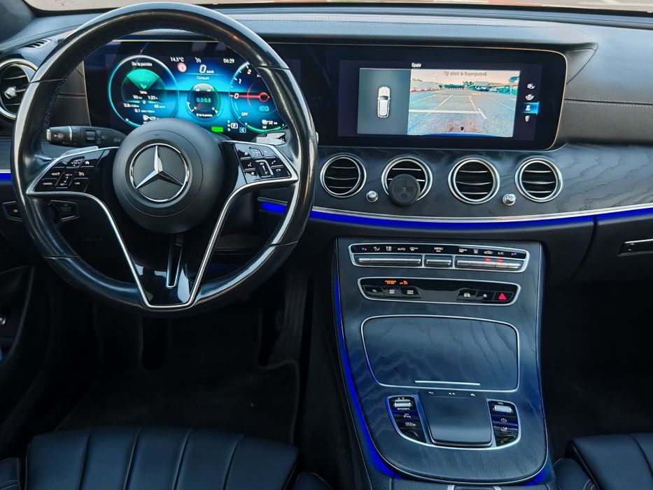 Mercedes-Benz E300 de Exclusive 9G-Tronic Hybrid Plug-in break