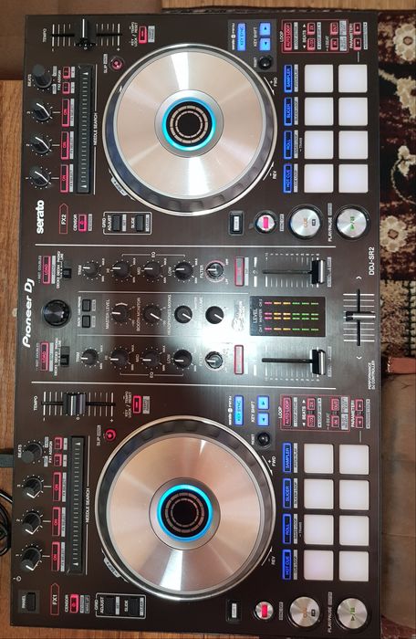 DJj SR2 DJ контроллер