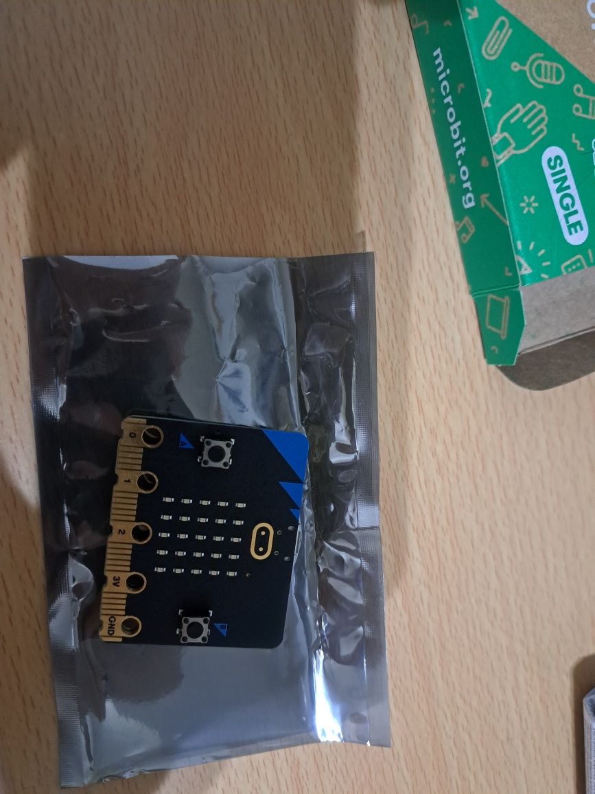 Micro:bit v2 cu microfon, difuzor pentru proiecte smart home