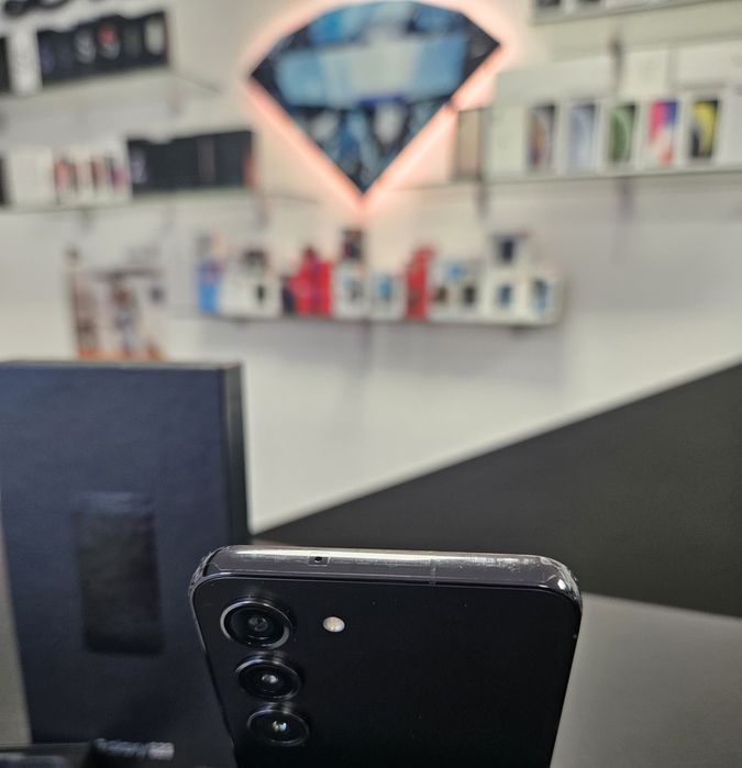 Samsung S23 / Black / DeluxGSM