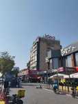 Продается 2-комнатная квартира. Удобное расположение - рядом с метро