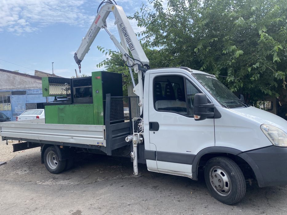 Servicii transport marfa cu macara