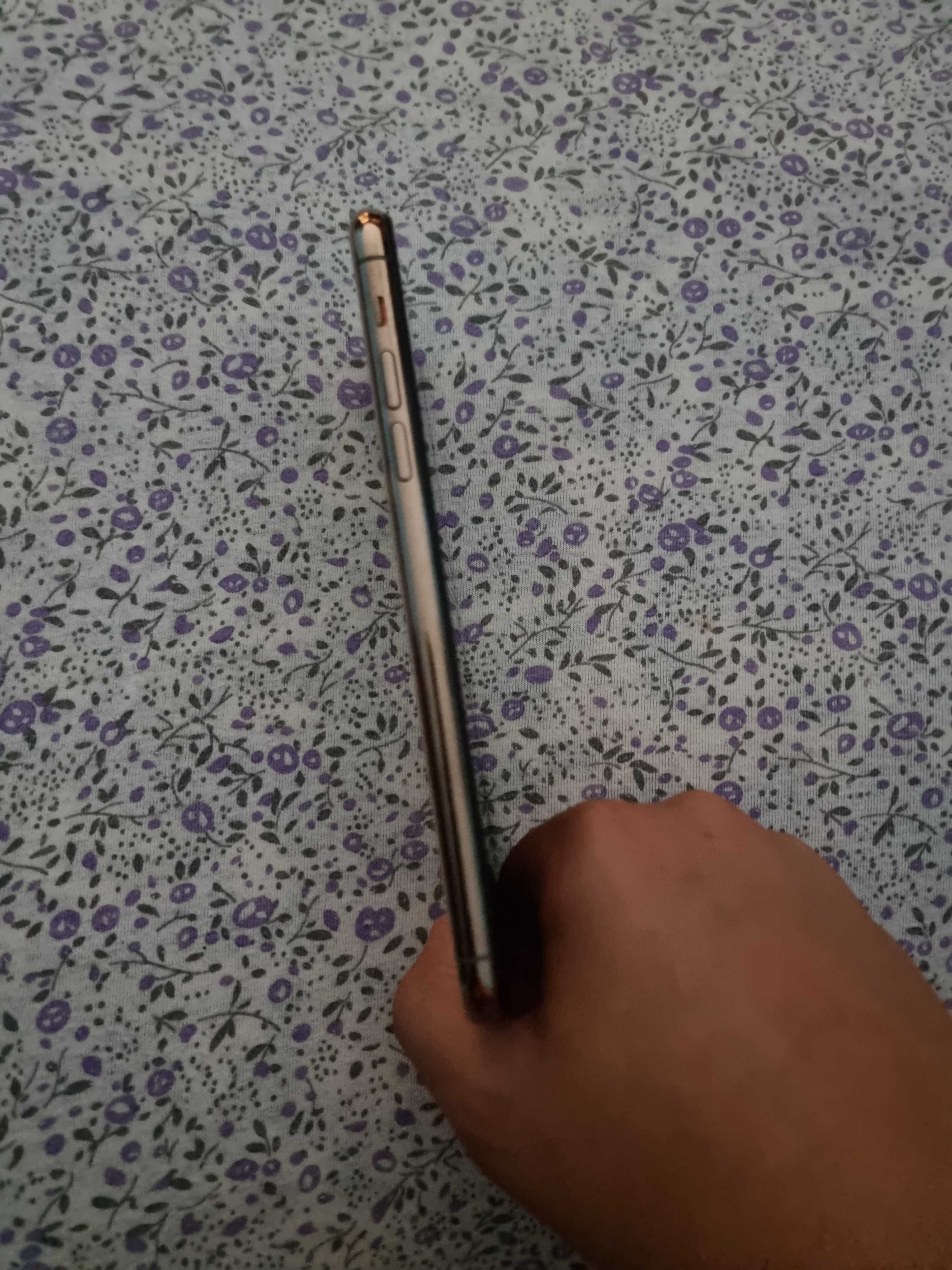 Vând iphone 11 pro max