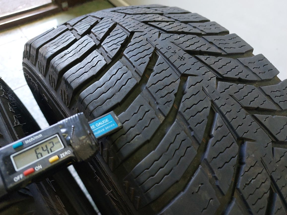 2 anvelope 225/55 R17 C Nokian