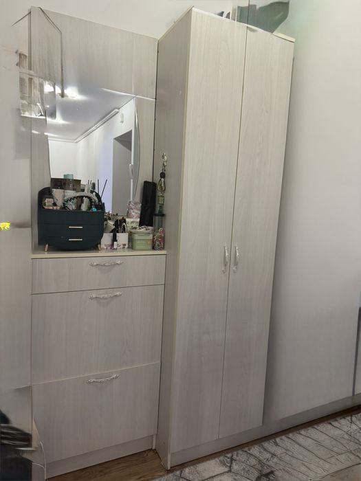 Продам шкаф прихожую