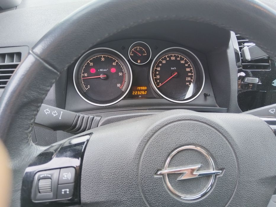 De vânzare Opel Zamfira 1.9