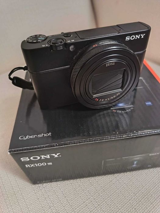 Sony Cyber-Shot DSC-RX100 VII