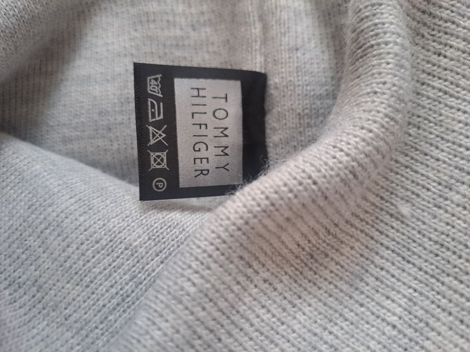 Căciulă Tommy Hilfiger nouă cu etichetă