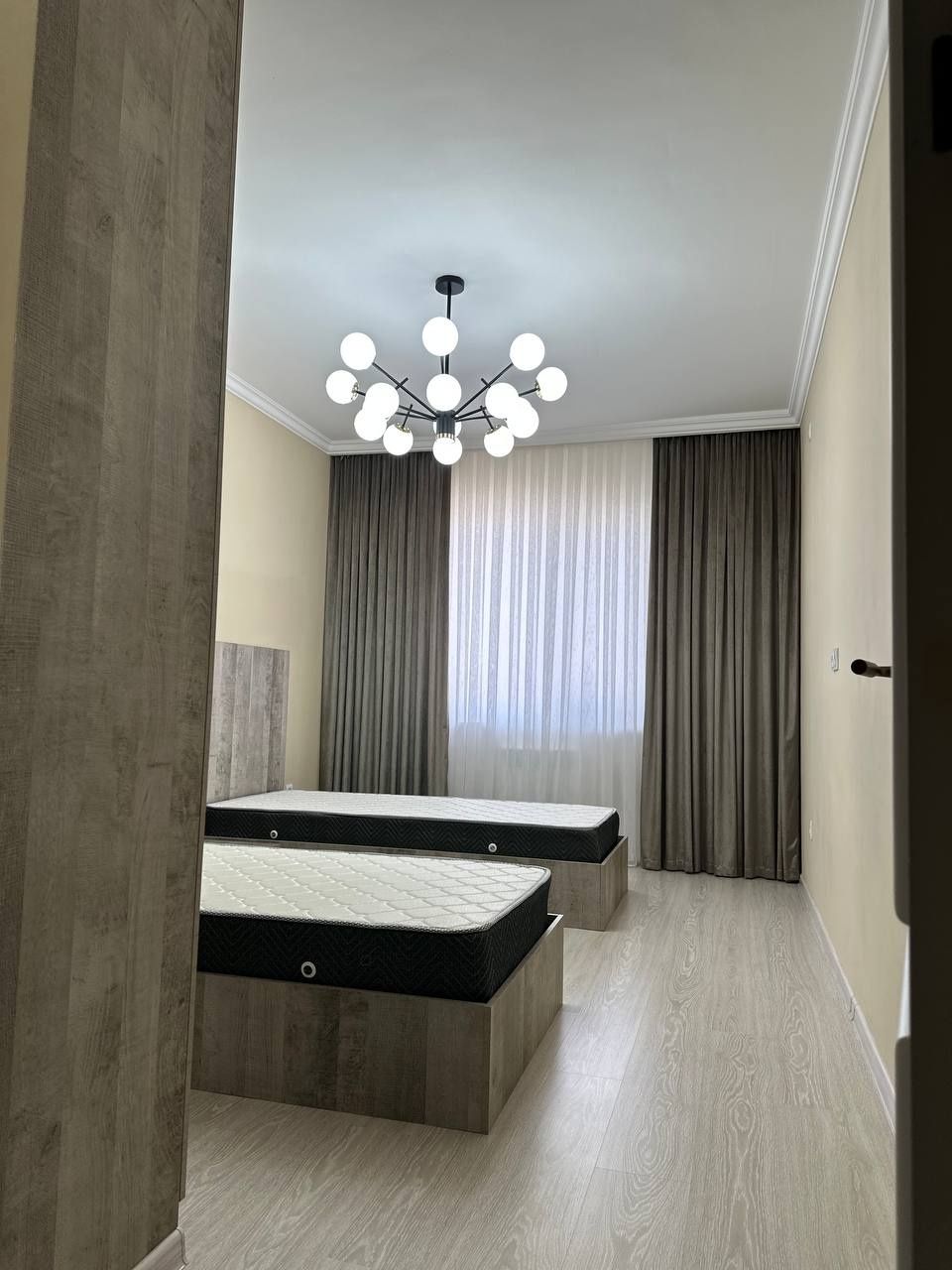 Аренда 3 комнатная квартира на длительный срок Юнуабад 15кв.