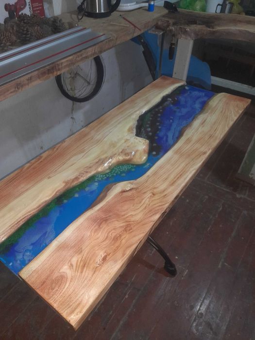 Мебель ручной работы с эпокситной смолой под любой заказ