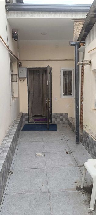 Коттедж в Мирабадском р-не, общий двор