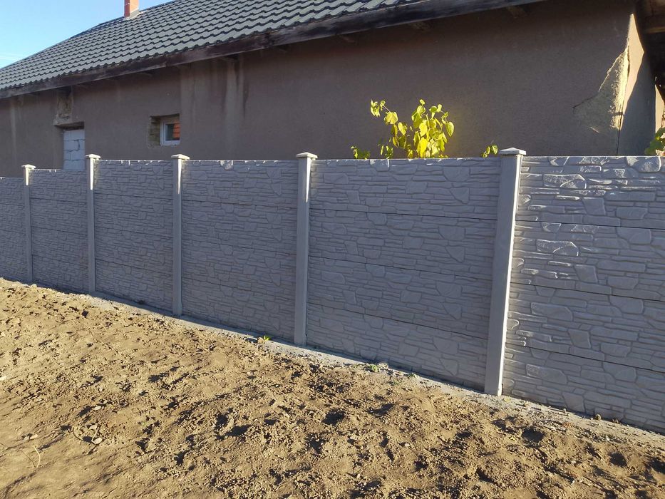 De vanzare gard beton pavele  coame de gard etc