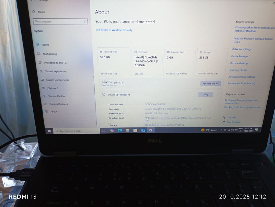 Vând laptop marca Dell