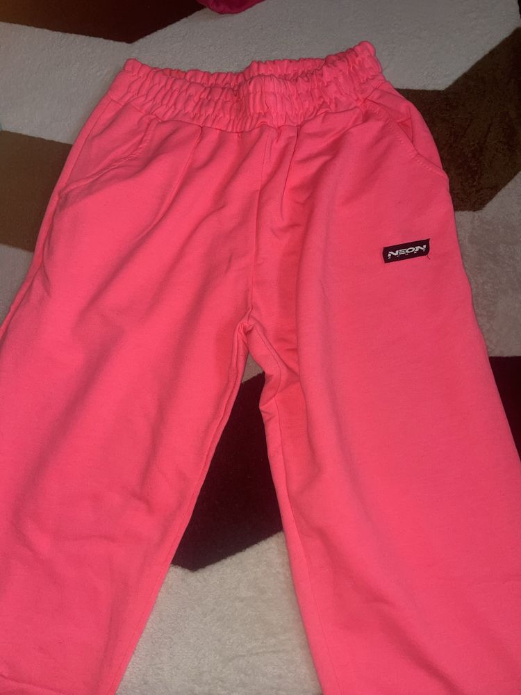 Pantalon roz neon superbi cu elastic jos