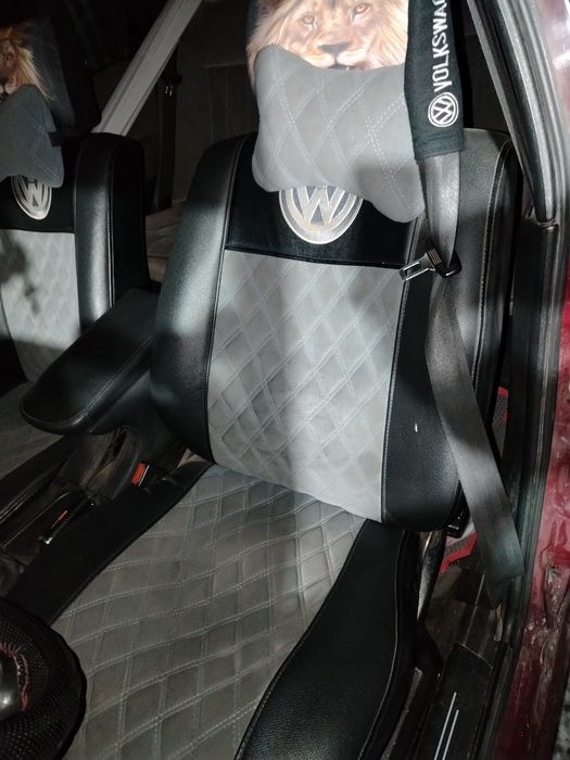 Сиденья передние