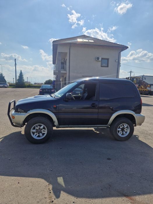 Vând Nissan Terrano 2 autoutilitara înmatriculat.