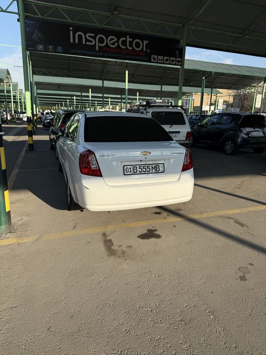 Холати яхши мошинани  капоти алмашган халол юргани 110000