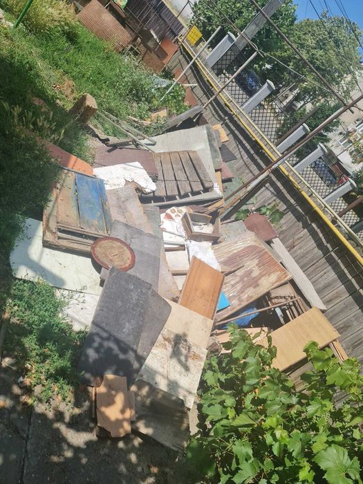 Curatenie si eliberare moloz , debarasare mobile veche , gunoi