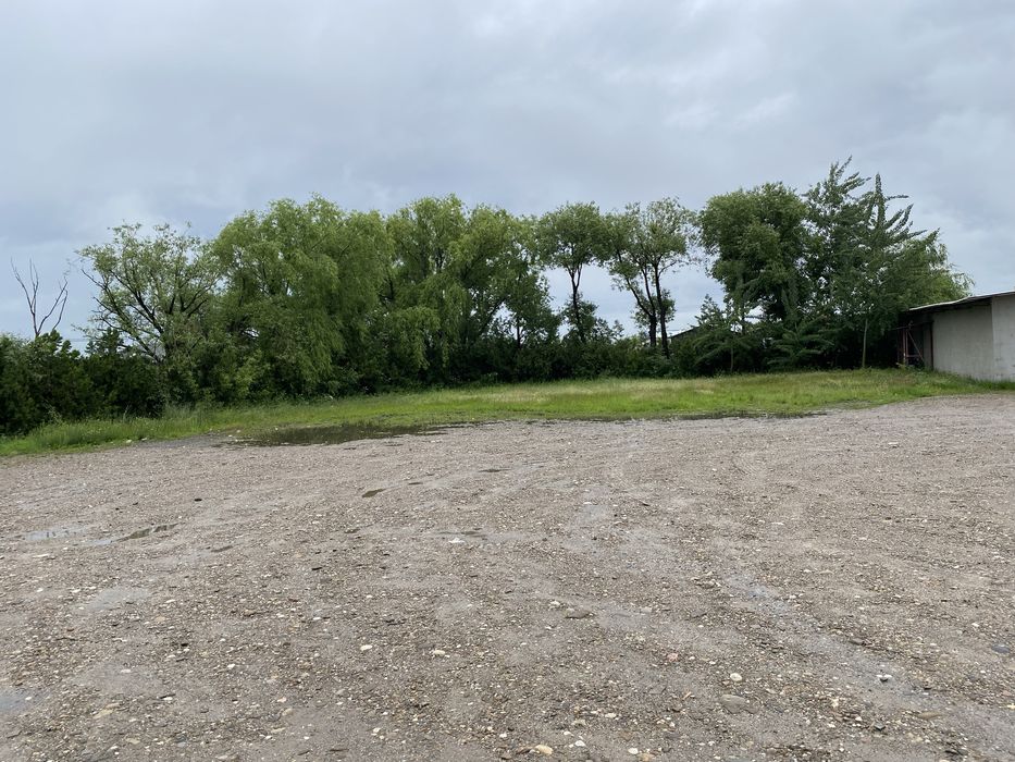 Cladire cu teren 2000mp DN2 posta calnau