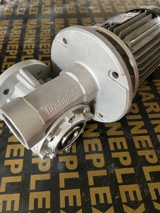 Piese pompa de tencuit motor reductor cuple piulite pistol lance piese