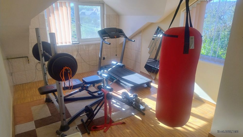Echipamente sală fitness SH – bancă, bandă alergare, sac box, gantere,