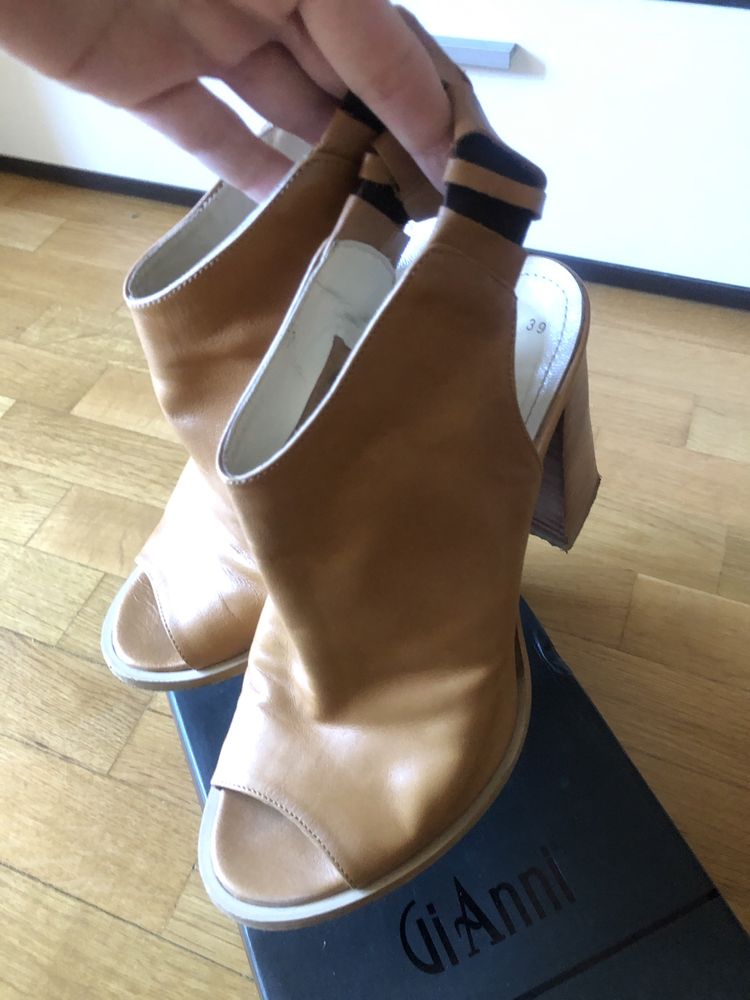 Дамски обувки Gianni размер 39