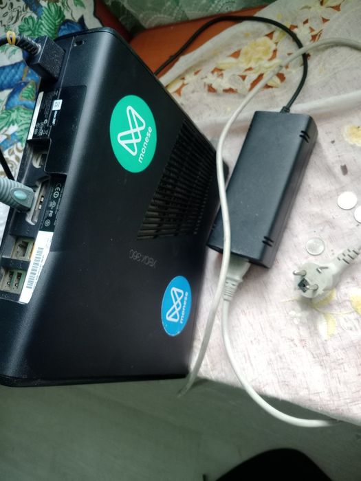 Vând Xbox 360 cu 250 GB