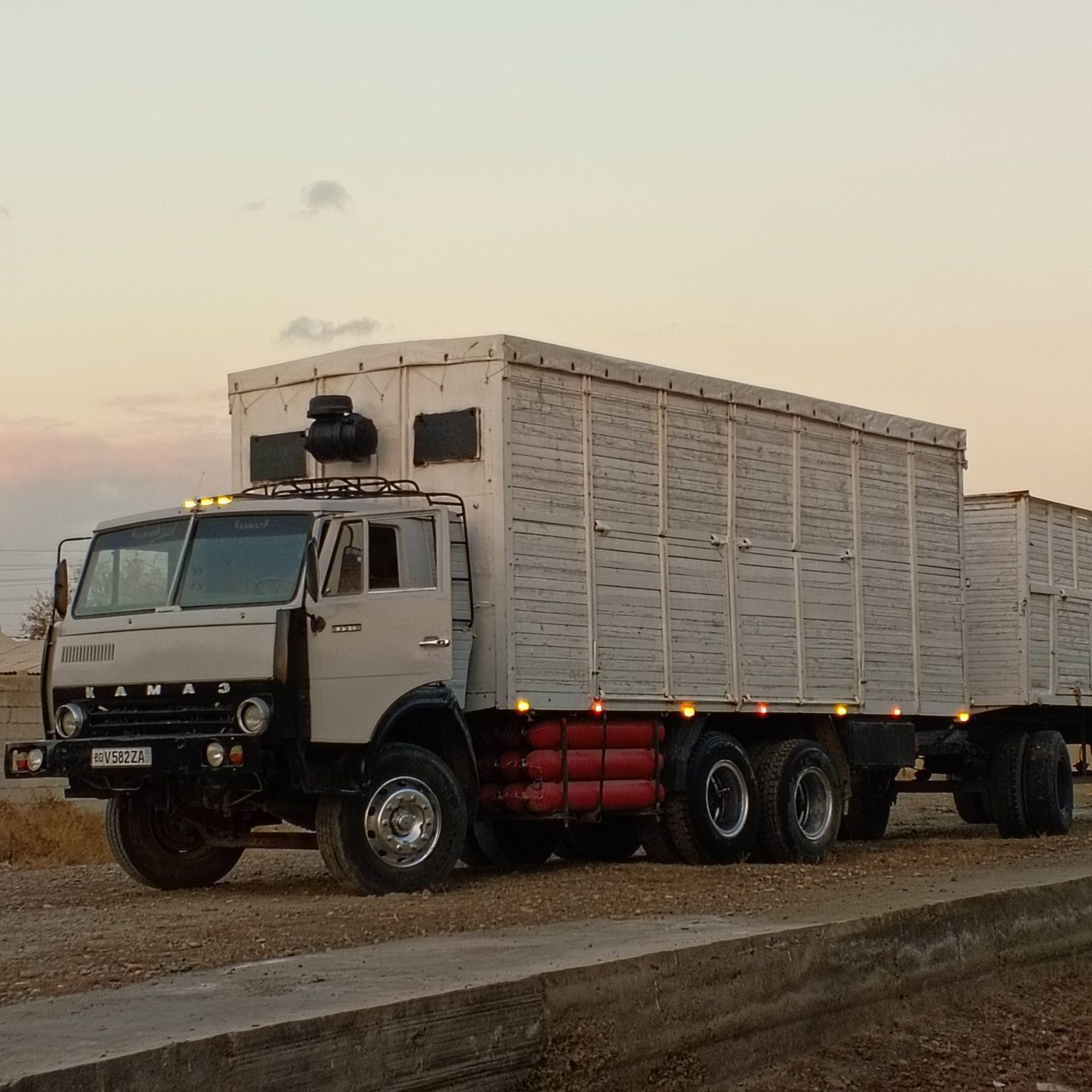 Kamaz 1988yil presep1988yil 15 ta ta gaz balon 1 zapravkada 450km yura