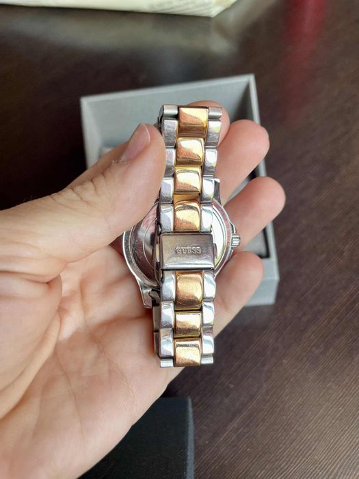 Дамски часовник GUESS