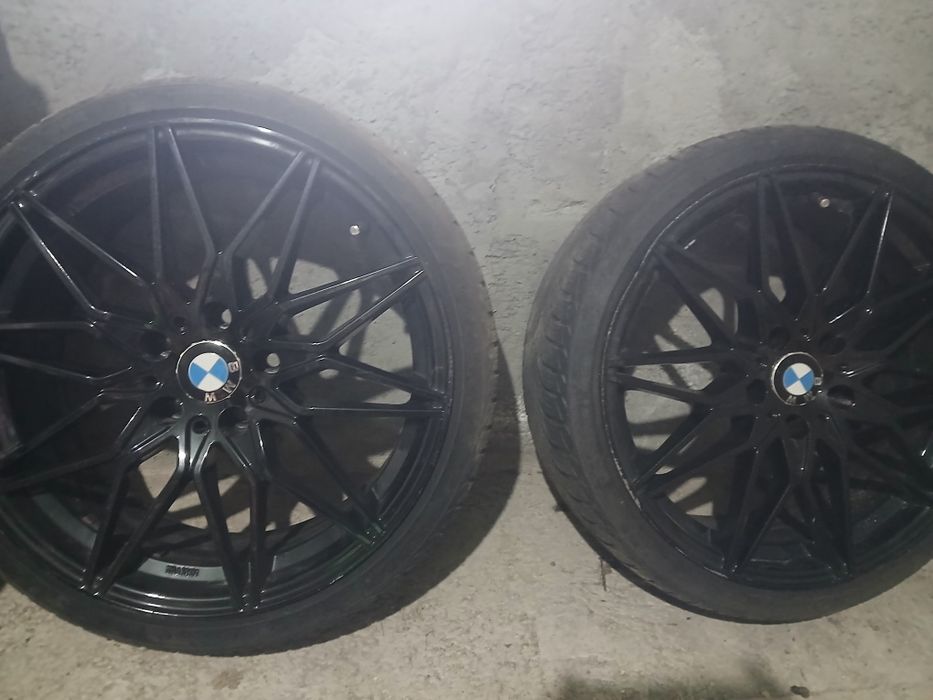 Vând jante BMW R19